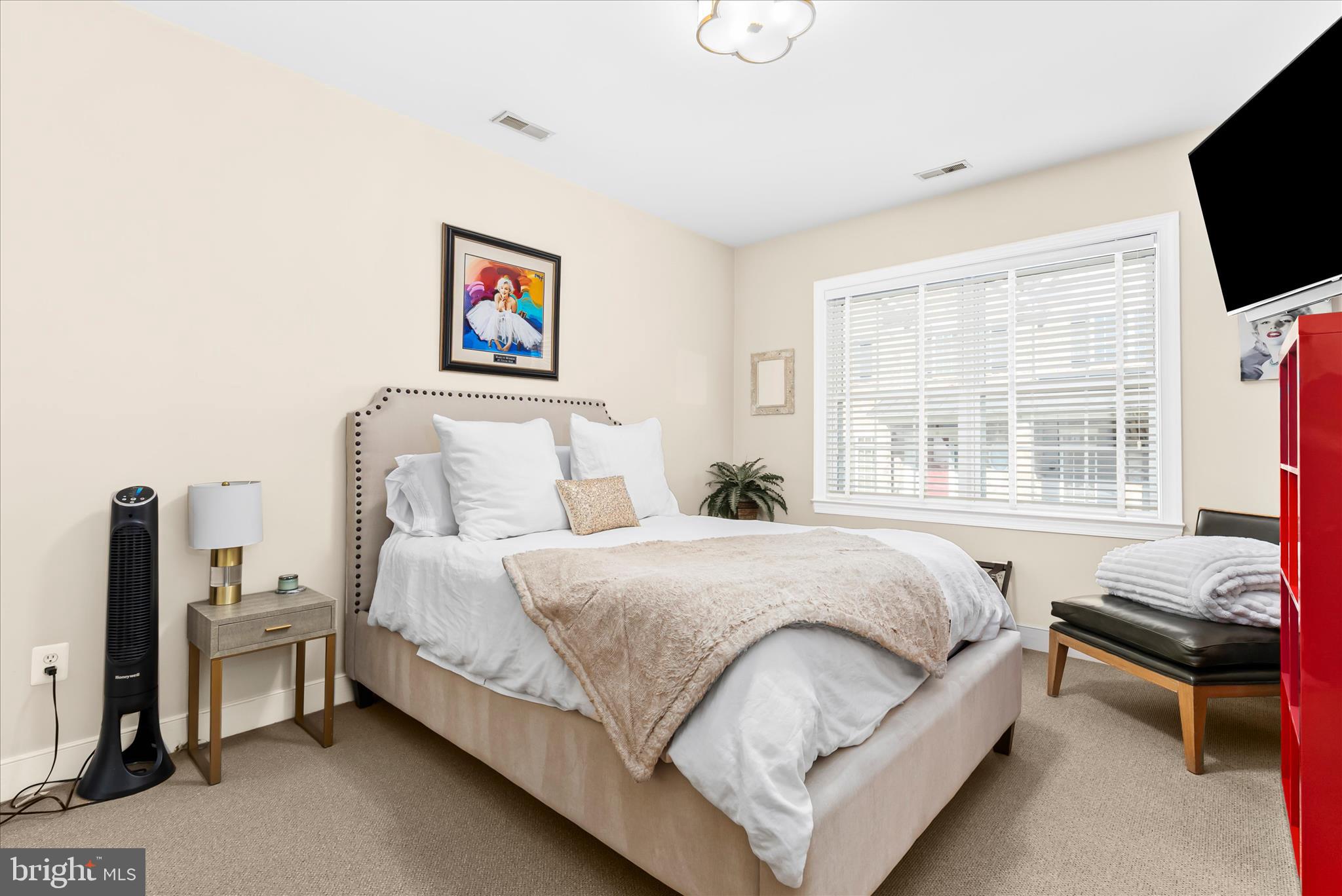 ROLAND PARK - Residential