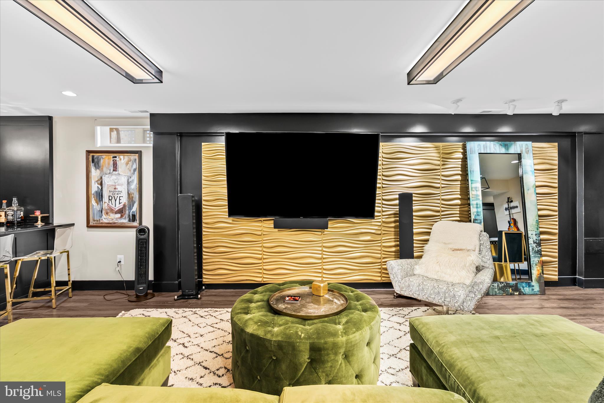 ROLAND PARK - Residential