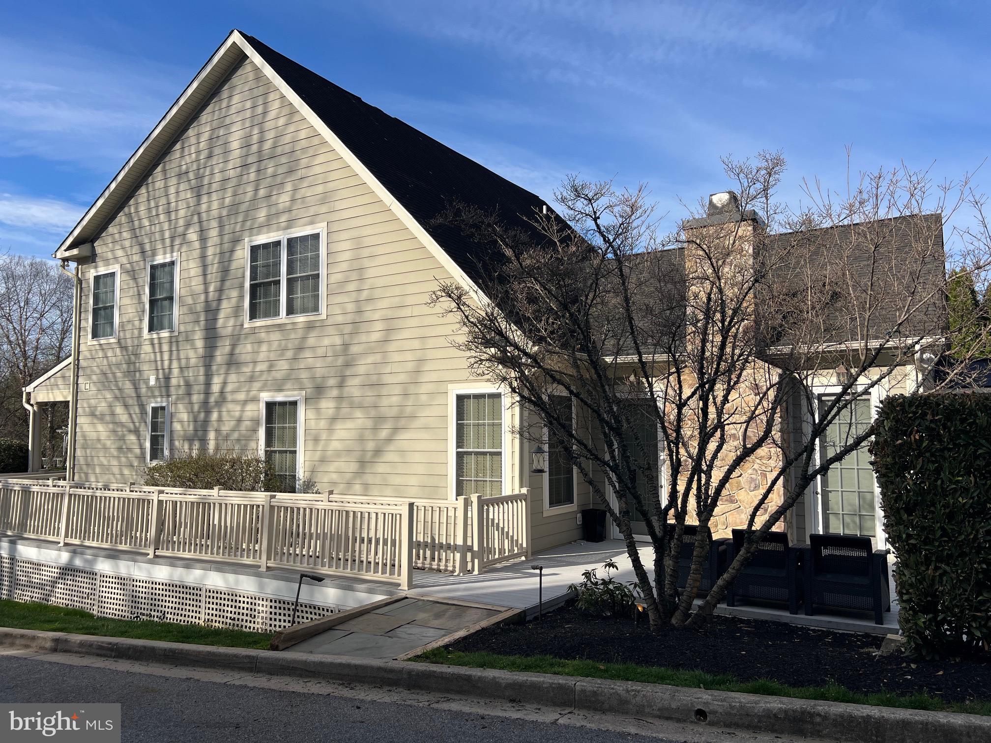 1102 WASHINGTONVILLE DRIVE