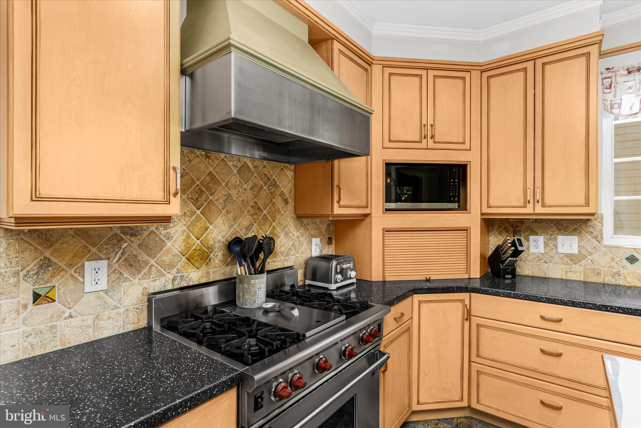 ROLAND PARK - Residential