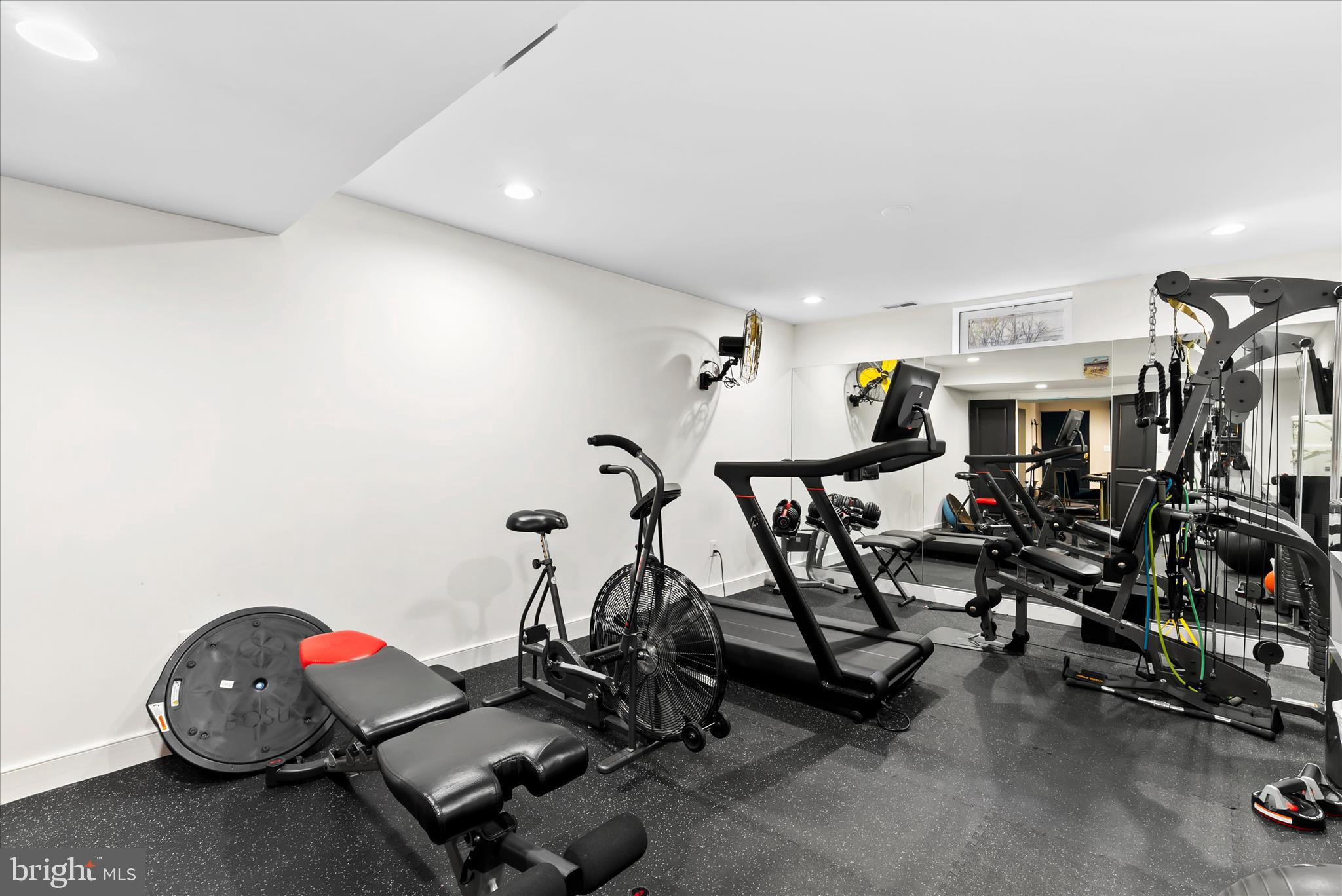 ROLAND PARK - Residential