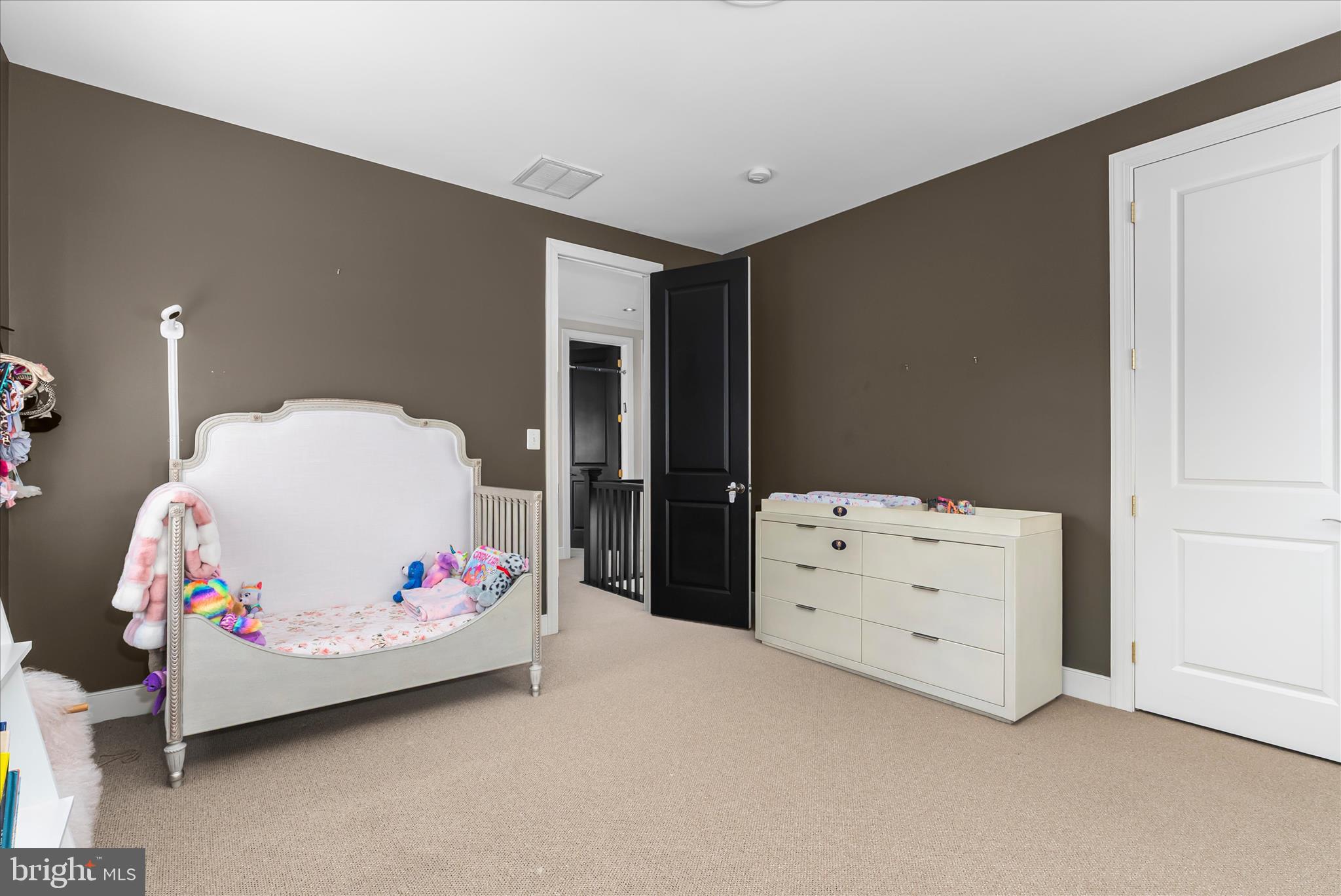 ROLAND PARK - Residential