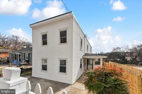 11 Akin Avenue, Capitol Heights, MD 20743 - MLS#: MDPG2144092