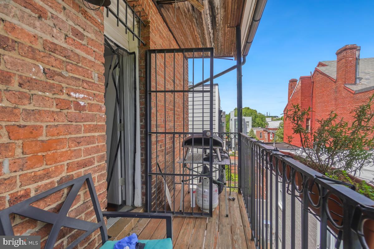 SHAW - Residential Lease