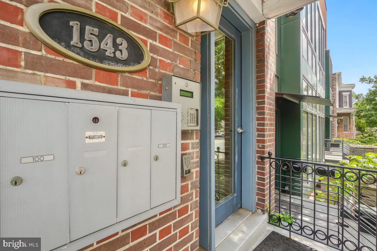 SHAW - Residential Lease