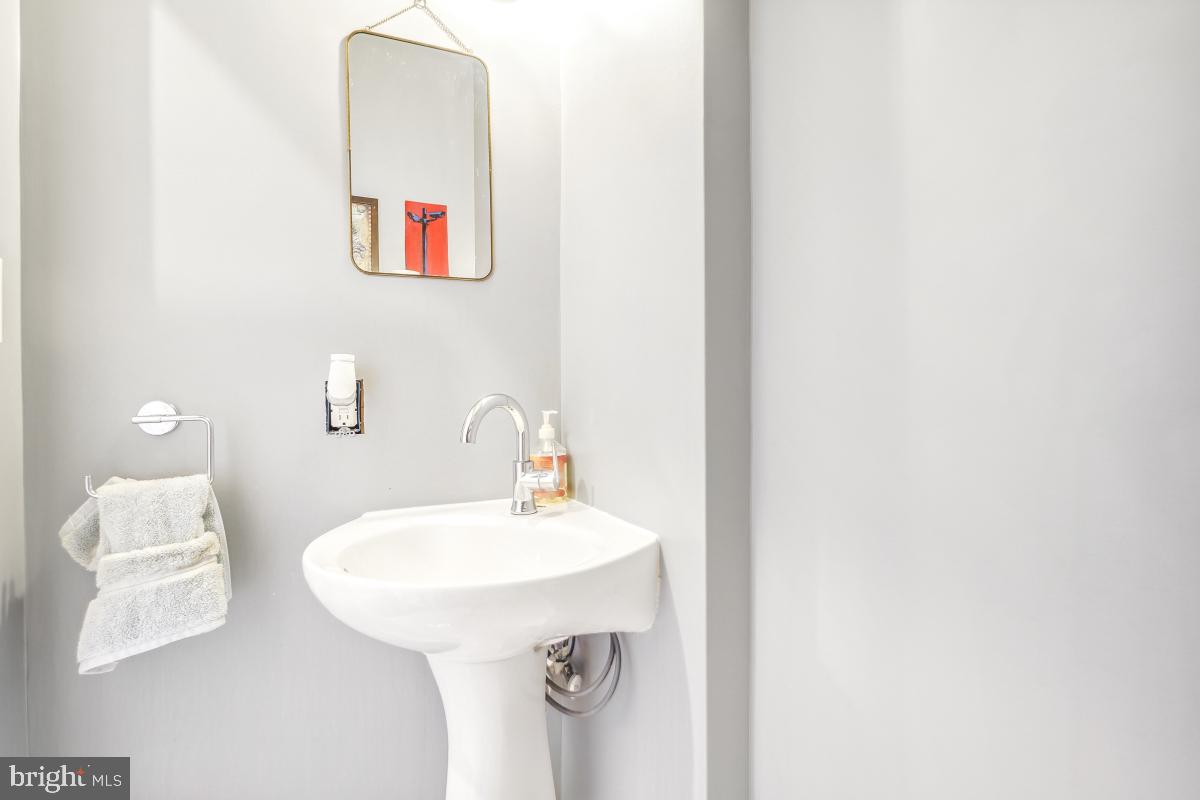 SHAW - Residential Lease