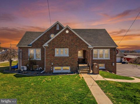 Photo of 635 Coal Street, LEHIGHTON, PA 18235 (MLS # PACC2007354)