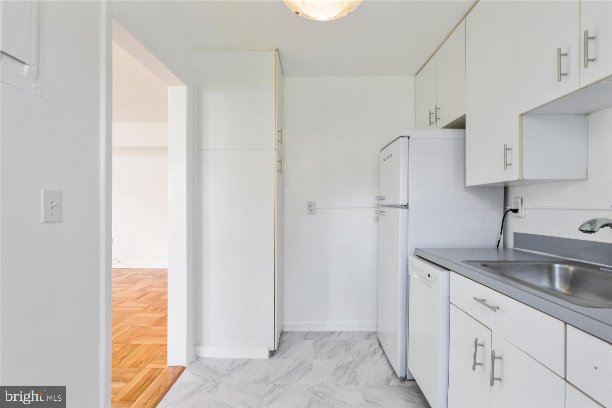 BELLE VIEW CONDOMINIUMS - Residential