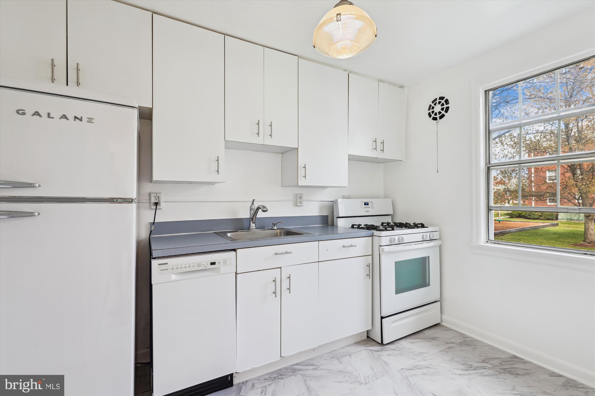 BELLE VIEW CONDOMINIUMS - Residential