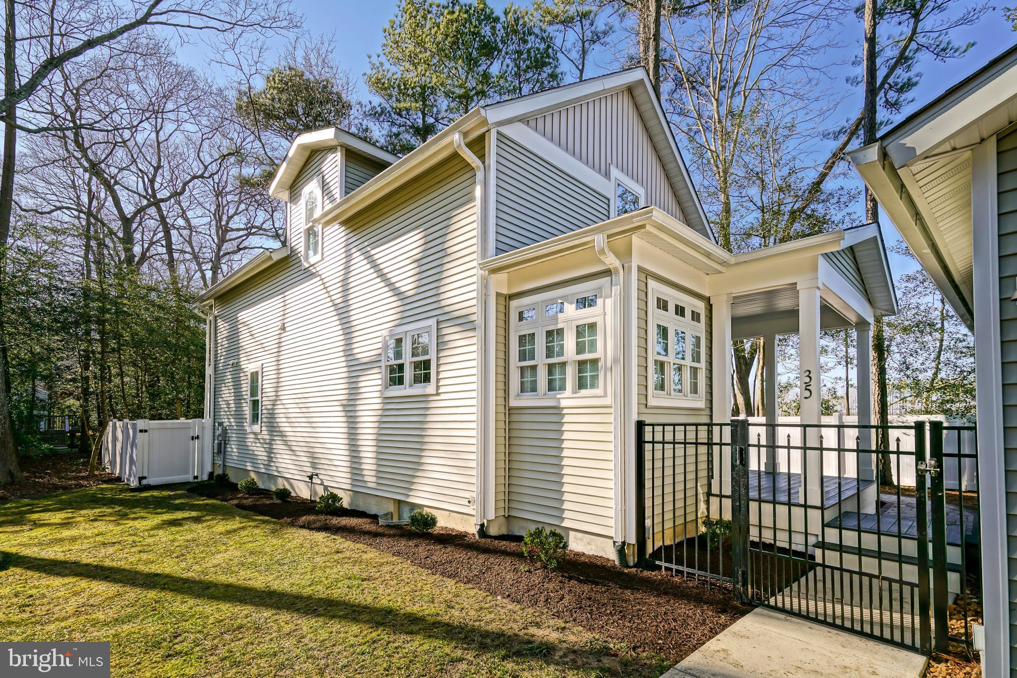 35 AINTREE DRIVE