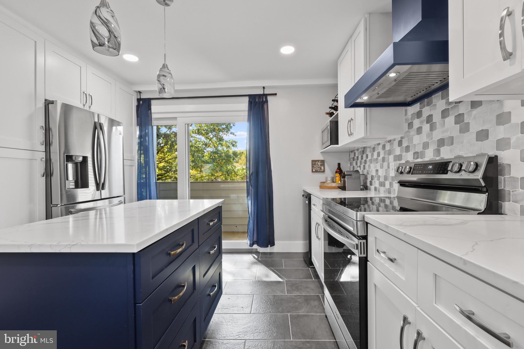 VILLAGE OF CHESAPEAKE HARBOUR - Residential