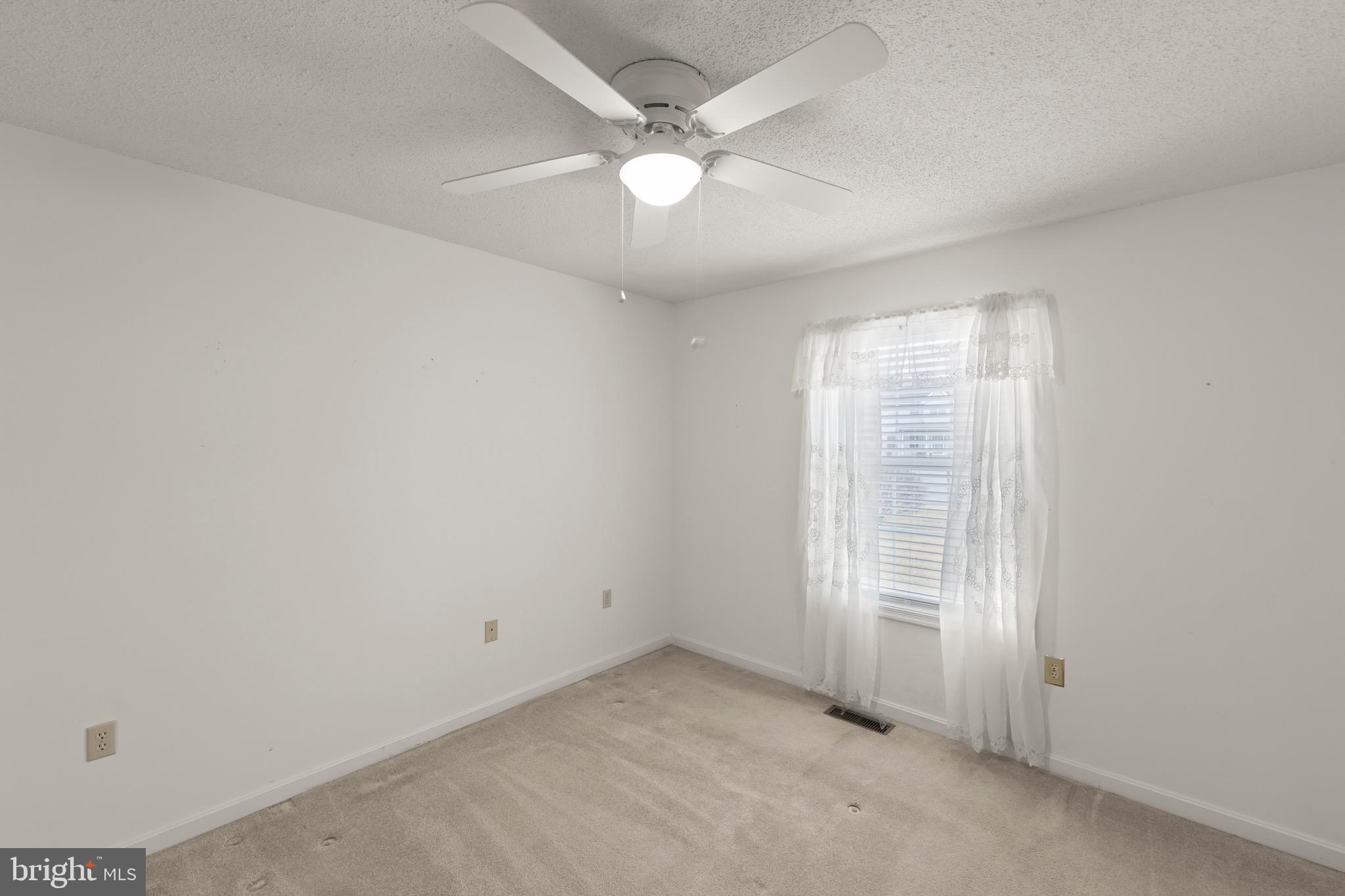 LAUREL RIDGE - Residential