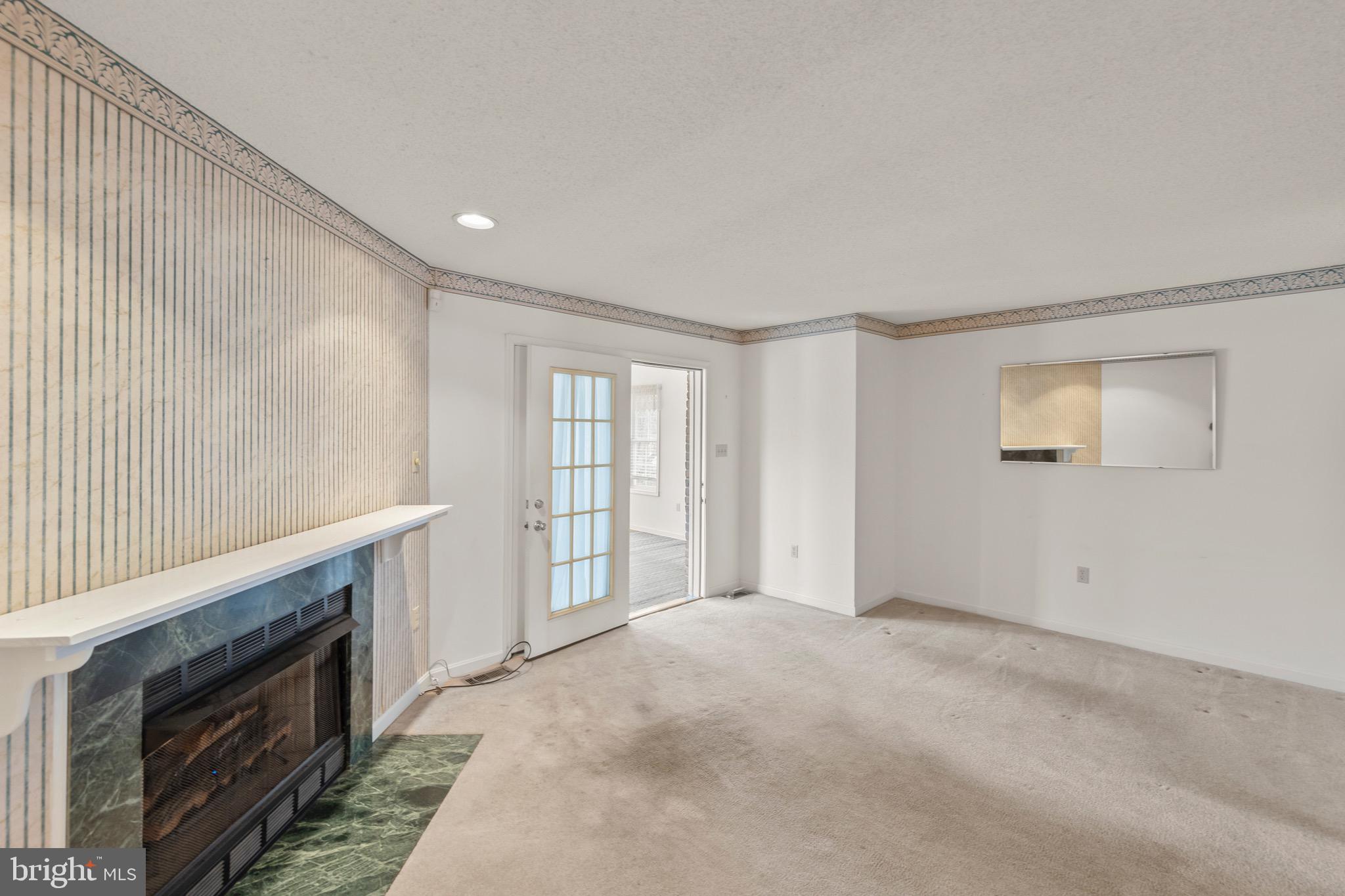 LAUREL RIDGE - Residential