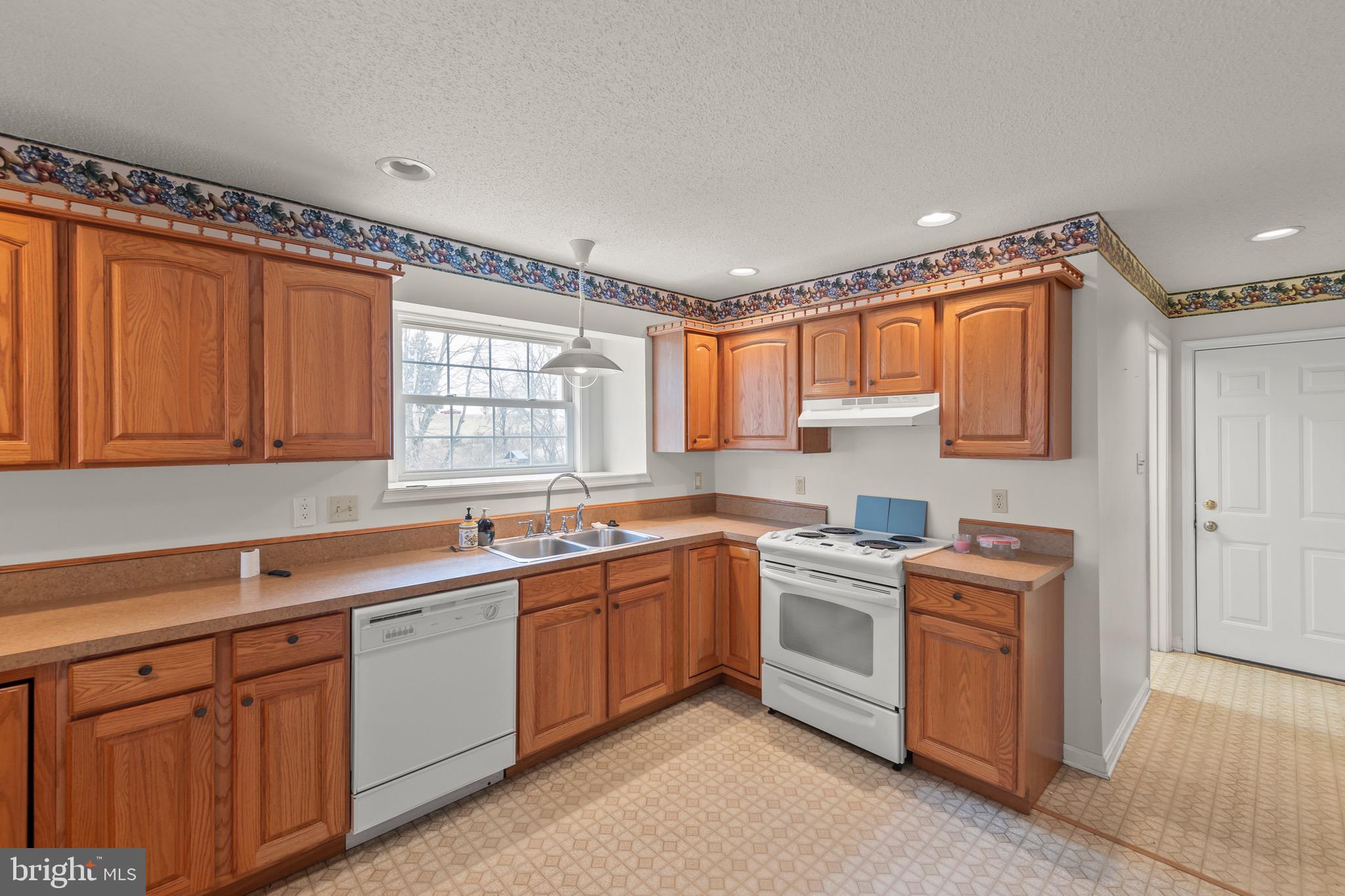 LAUREL RIDGE - Residential