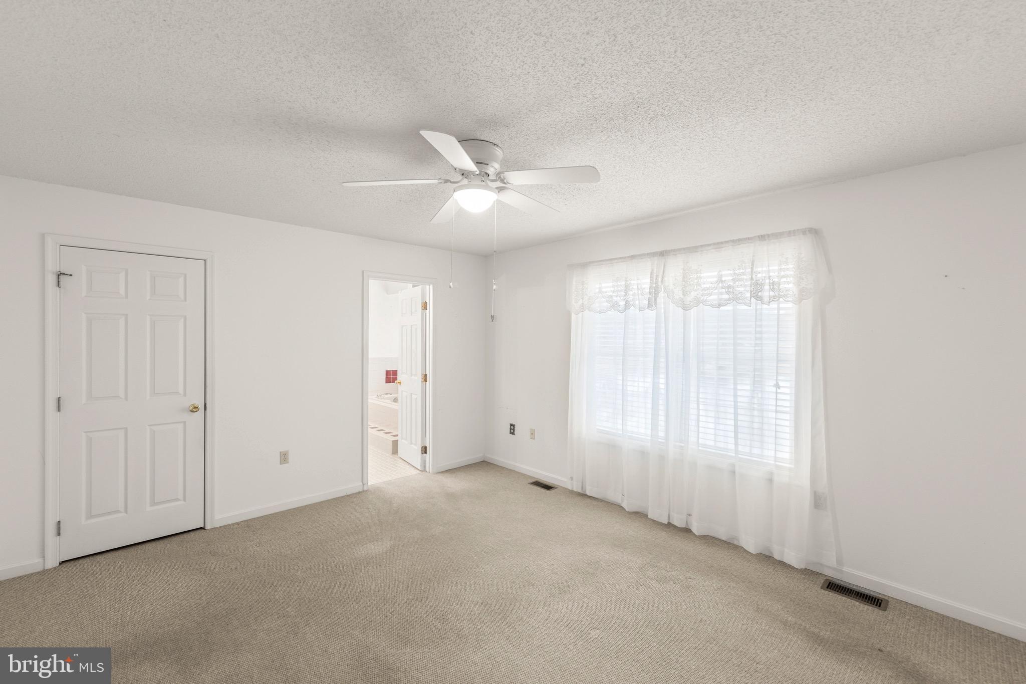 LAUREL RIDGE - Residential