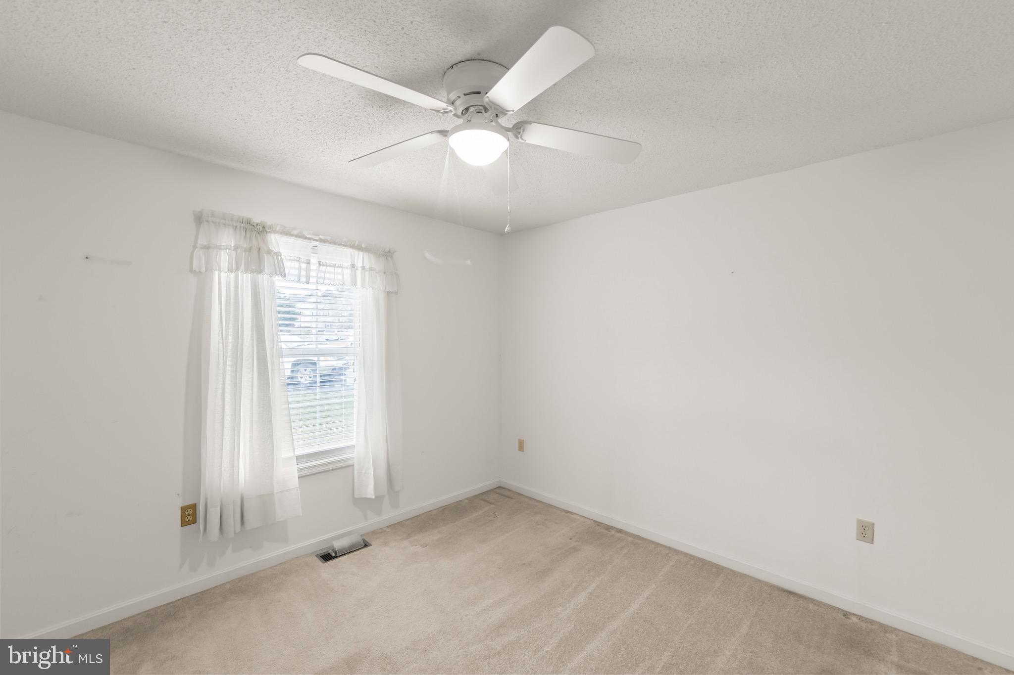 LAUREL RIDGE - Residential