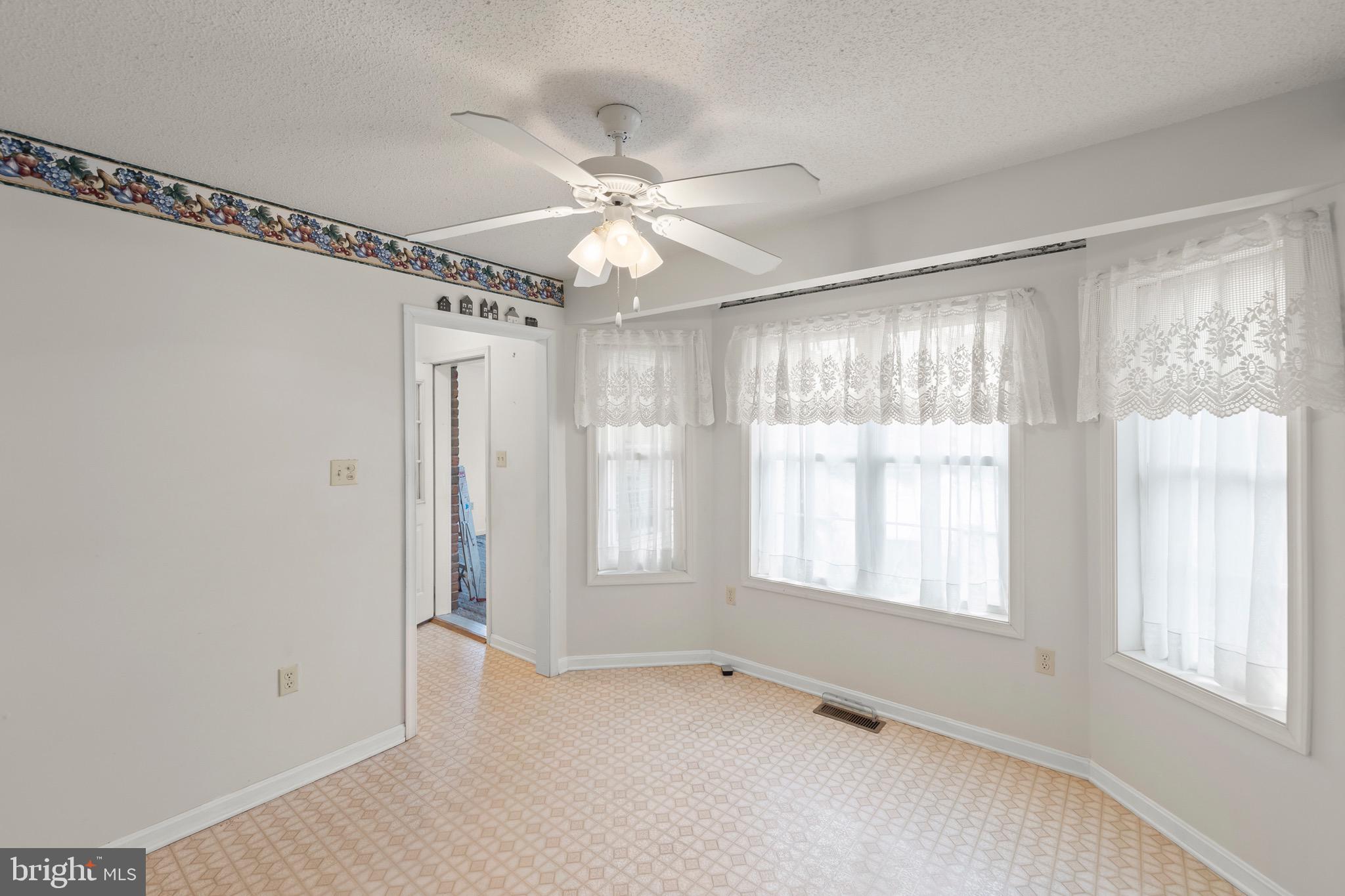 LAUREL RIDGE - Residential