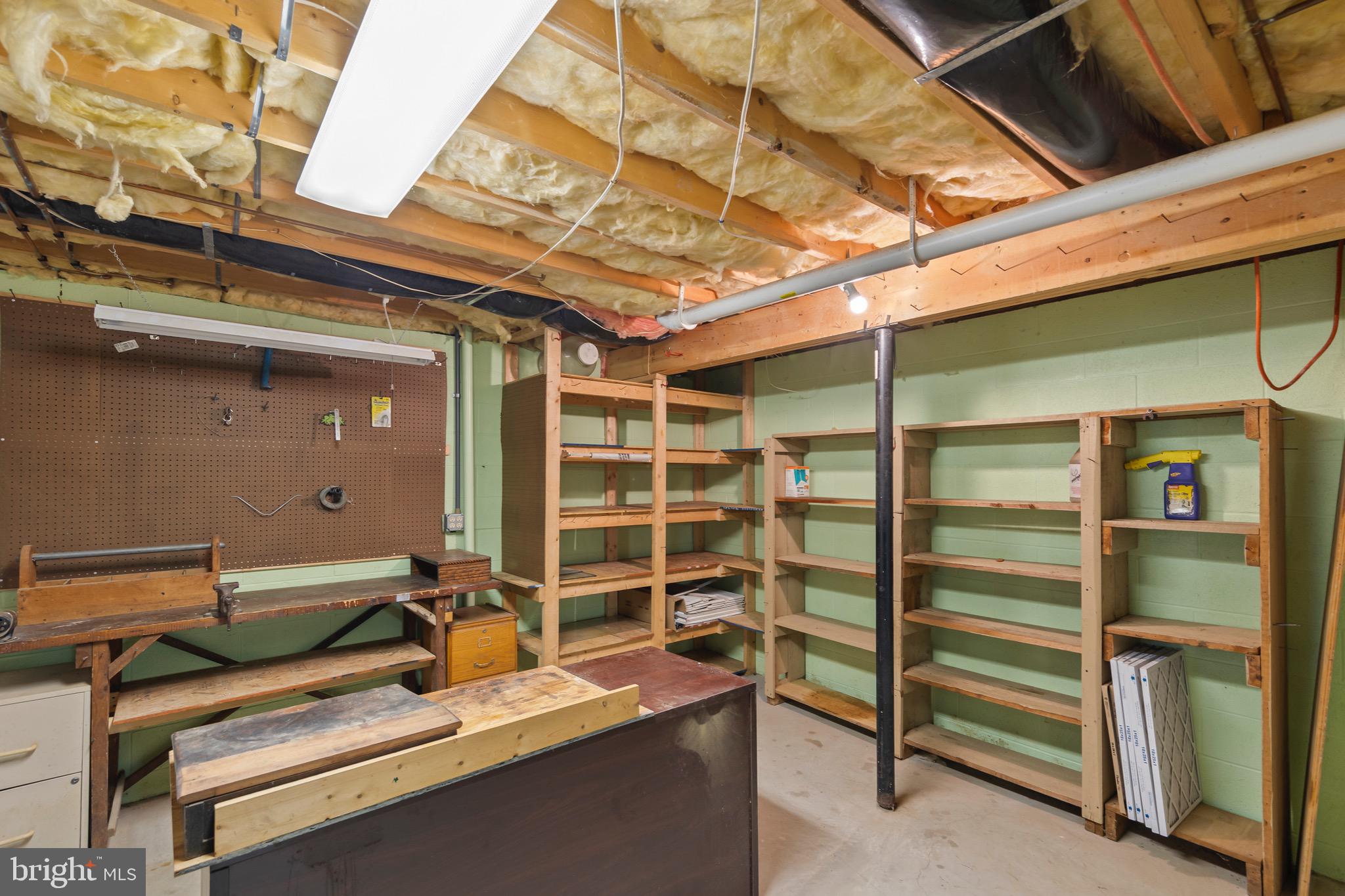 LAUREL RIDGE - Residential