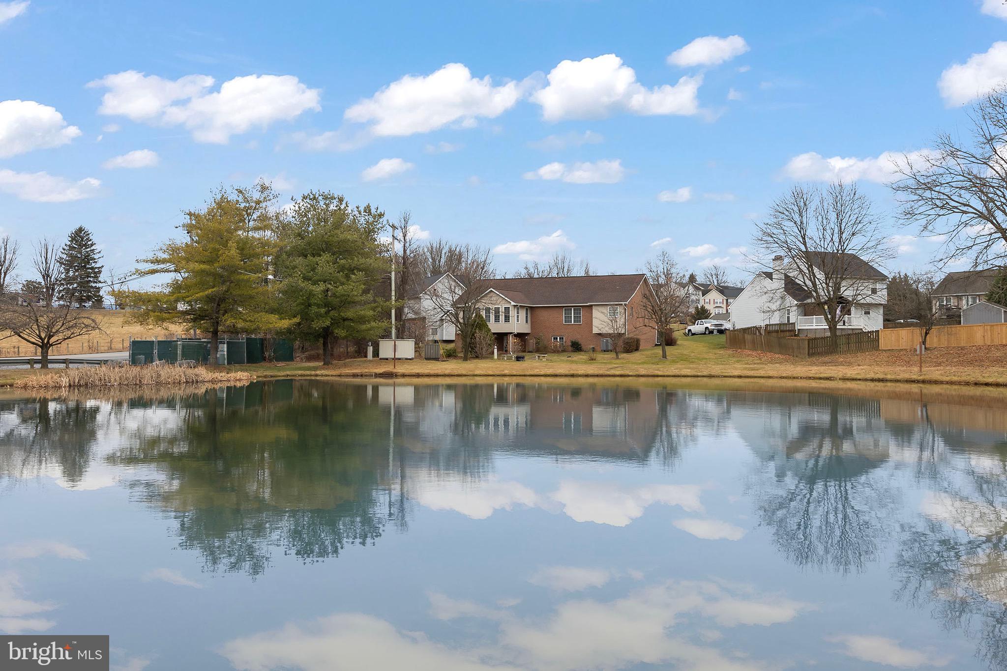 LAUREL RIDGE - Residential