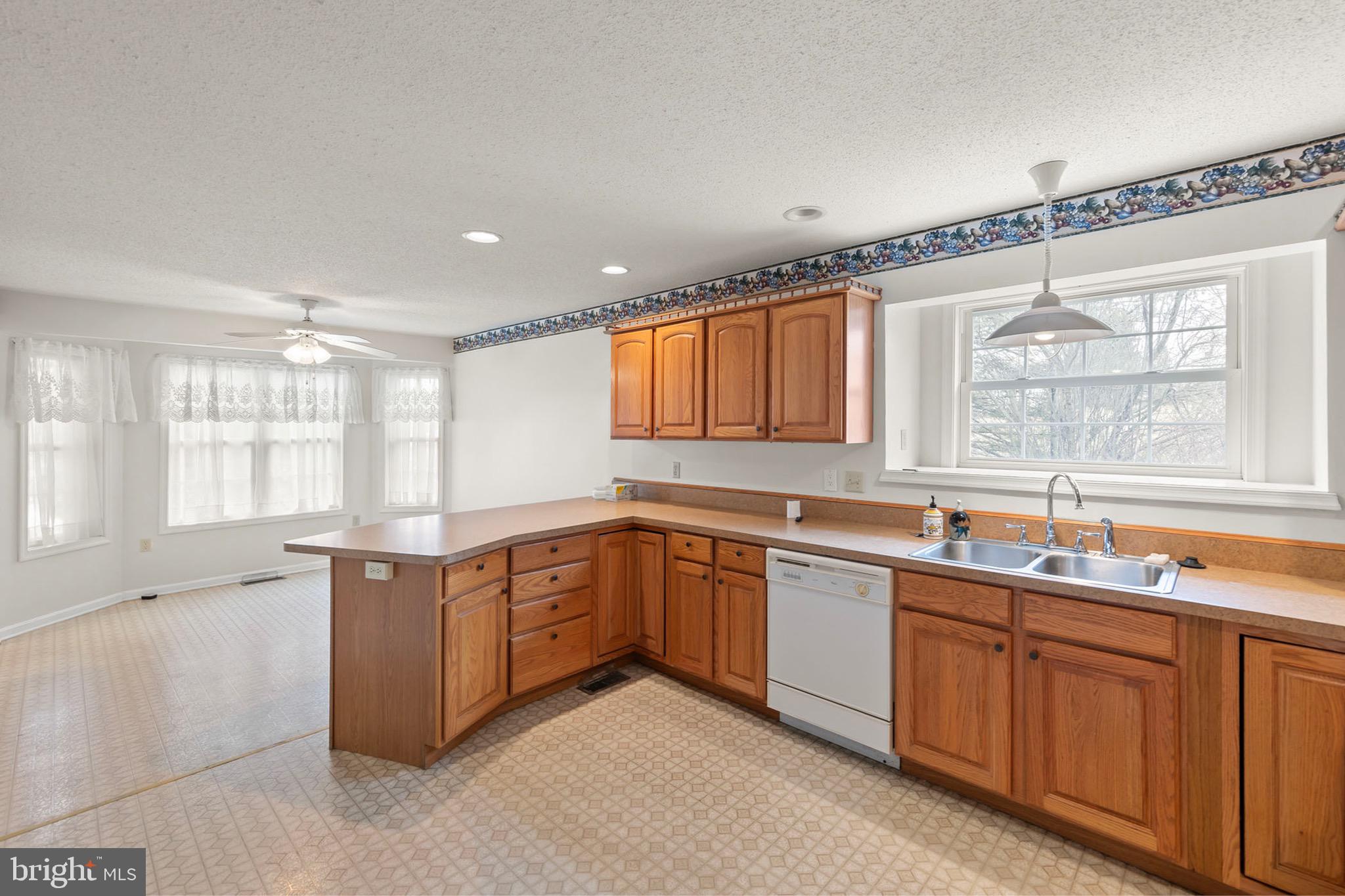 LAUREL RIDGE - Residential