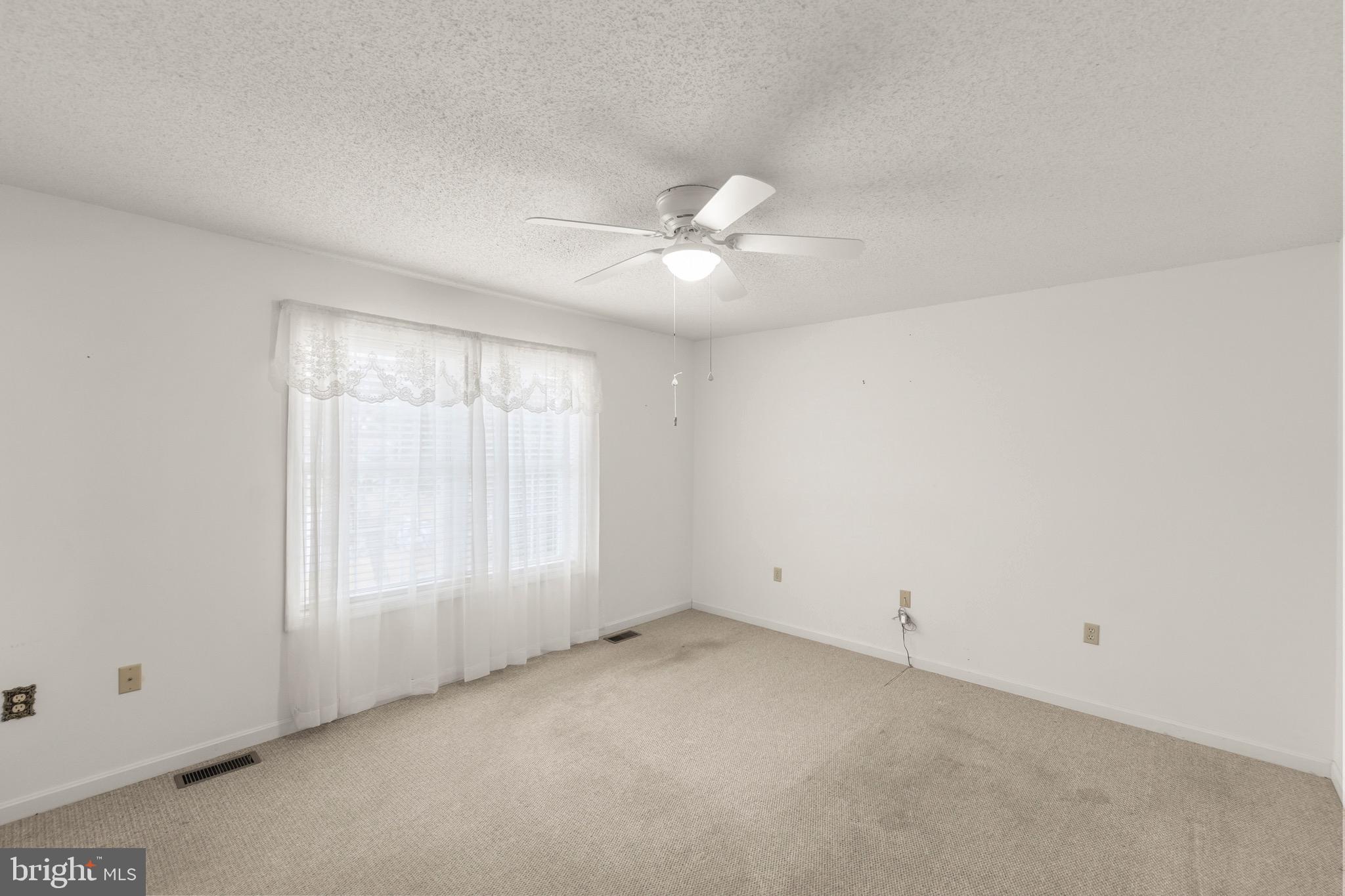 LAUREL RIDGE - Residential