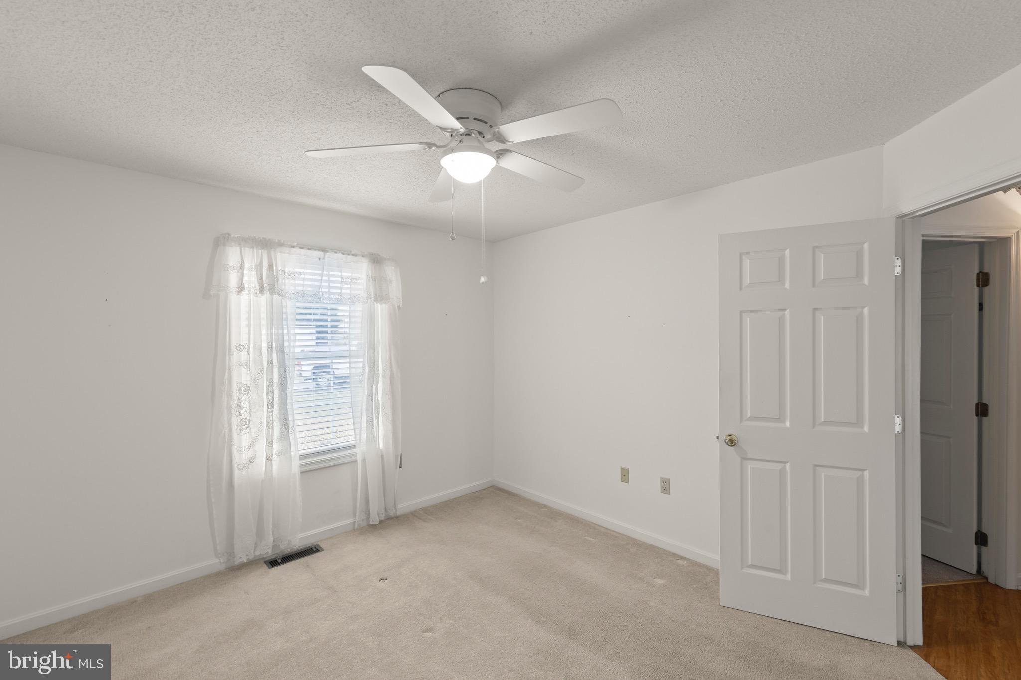 LAUREL RIDGE - Residential