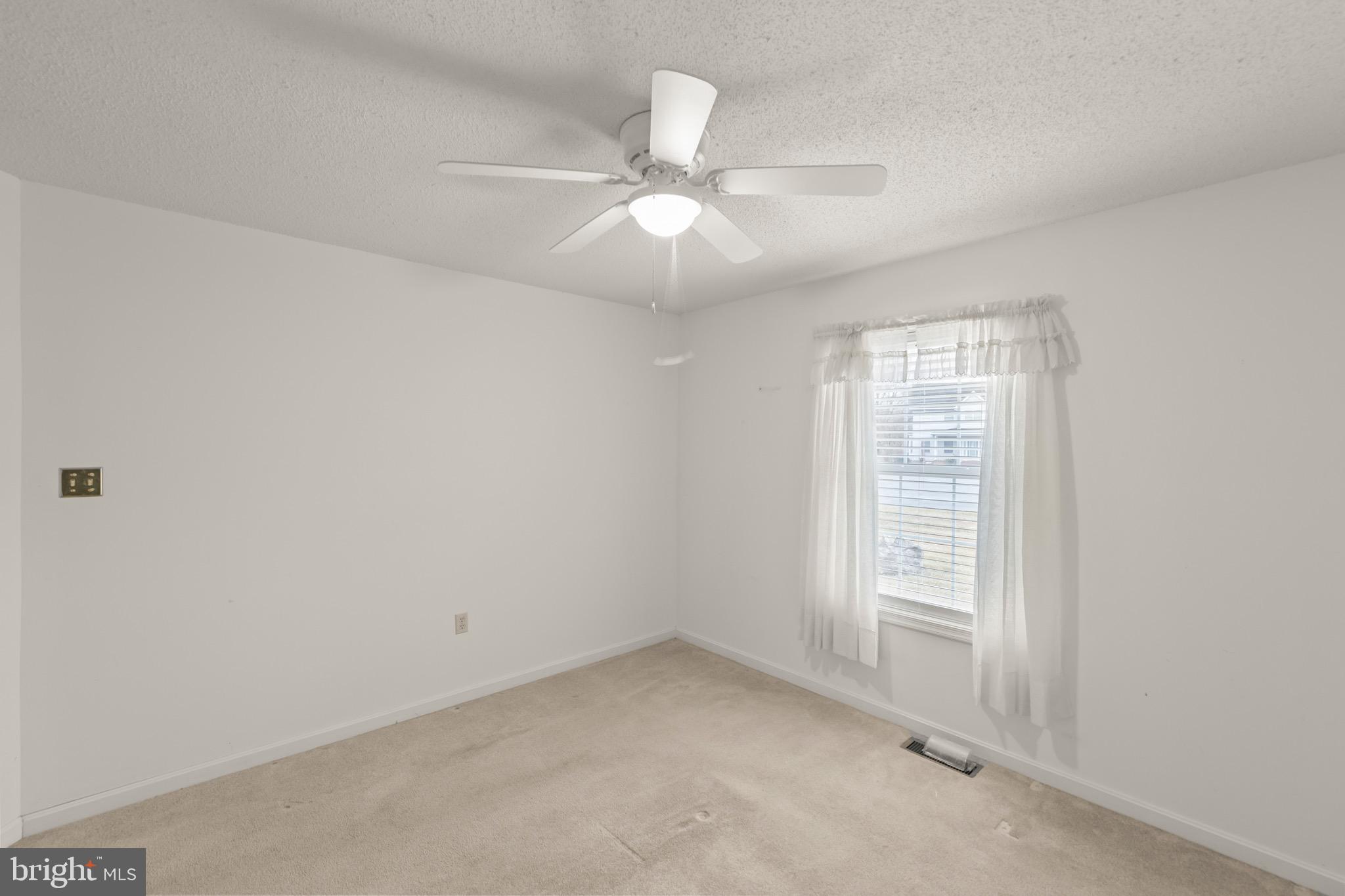 LAUREL RIDGE - Residential