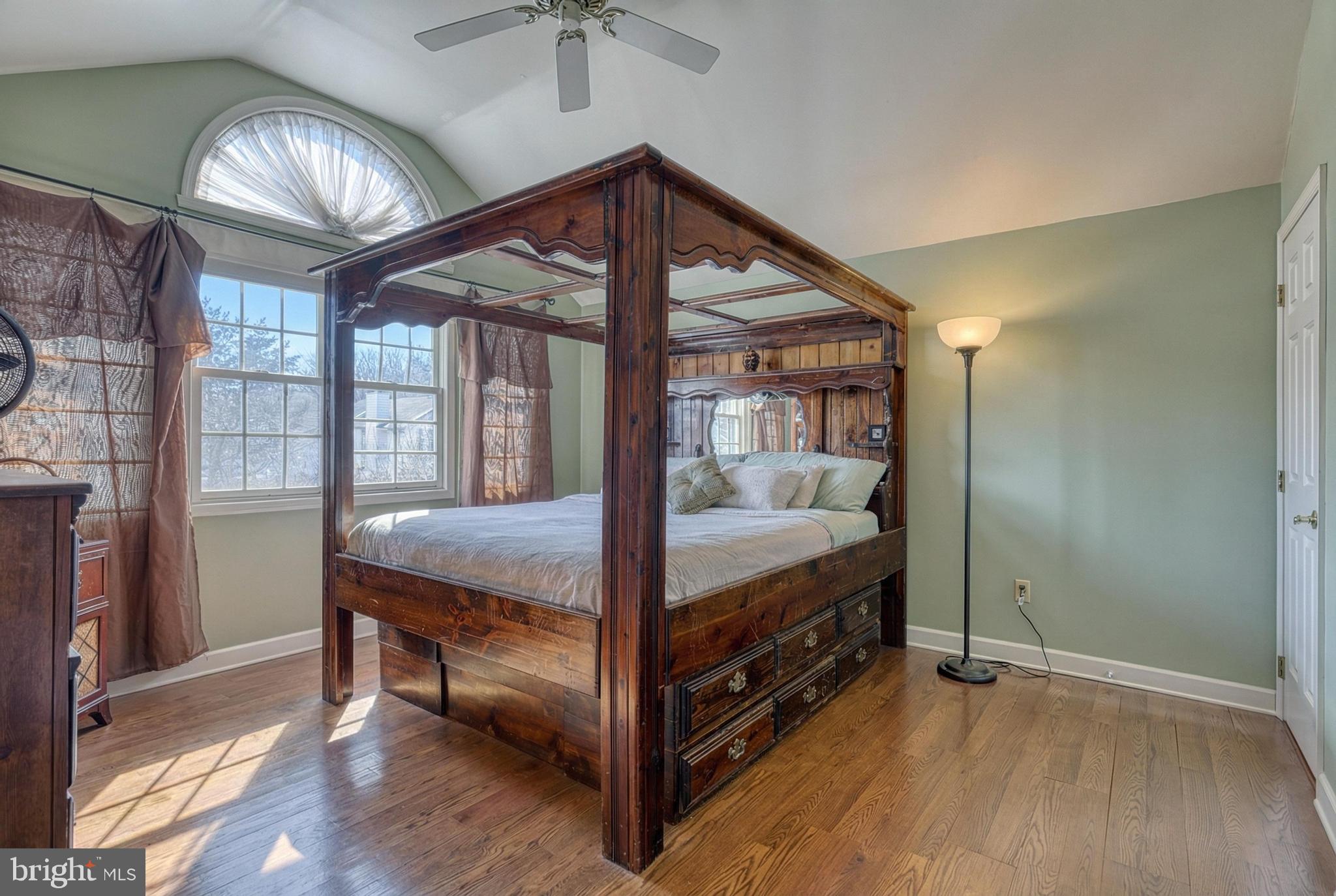 MOUNTAIN VIEW ESTATES - Residential