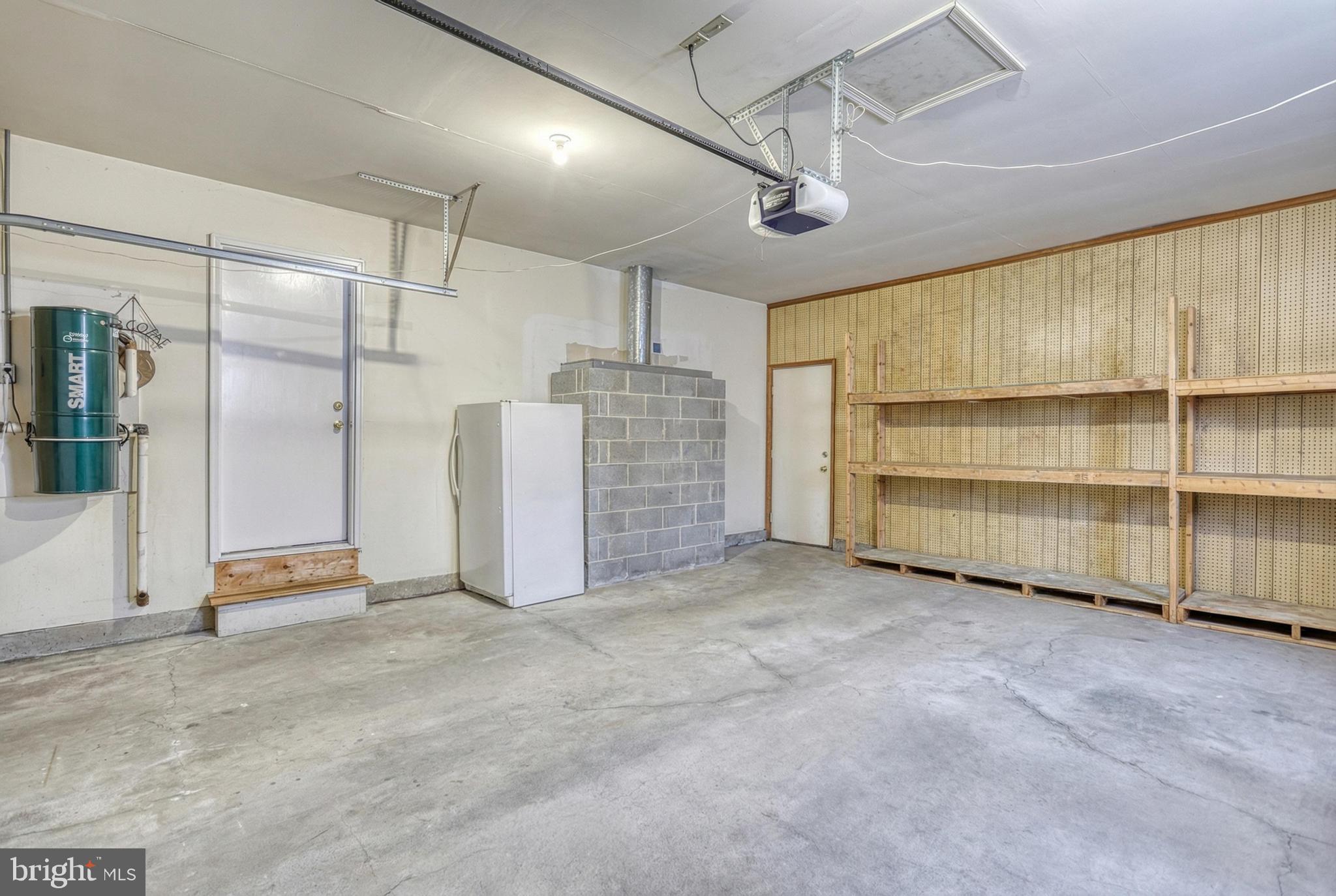 MOUNTAIN VIEW ESTATES - Residential