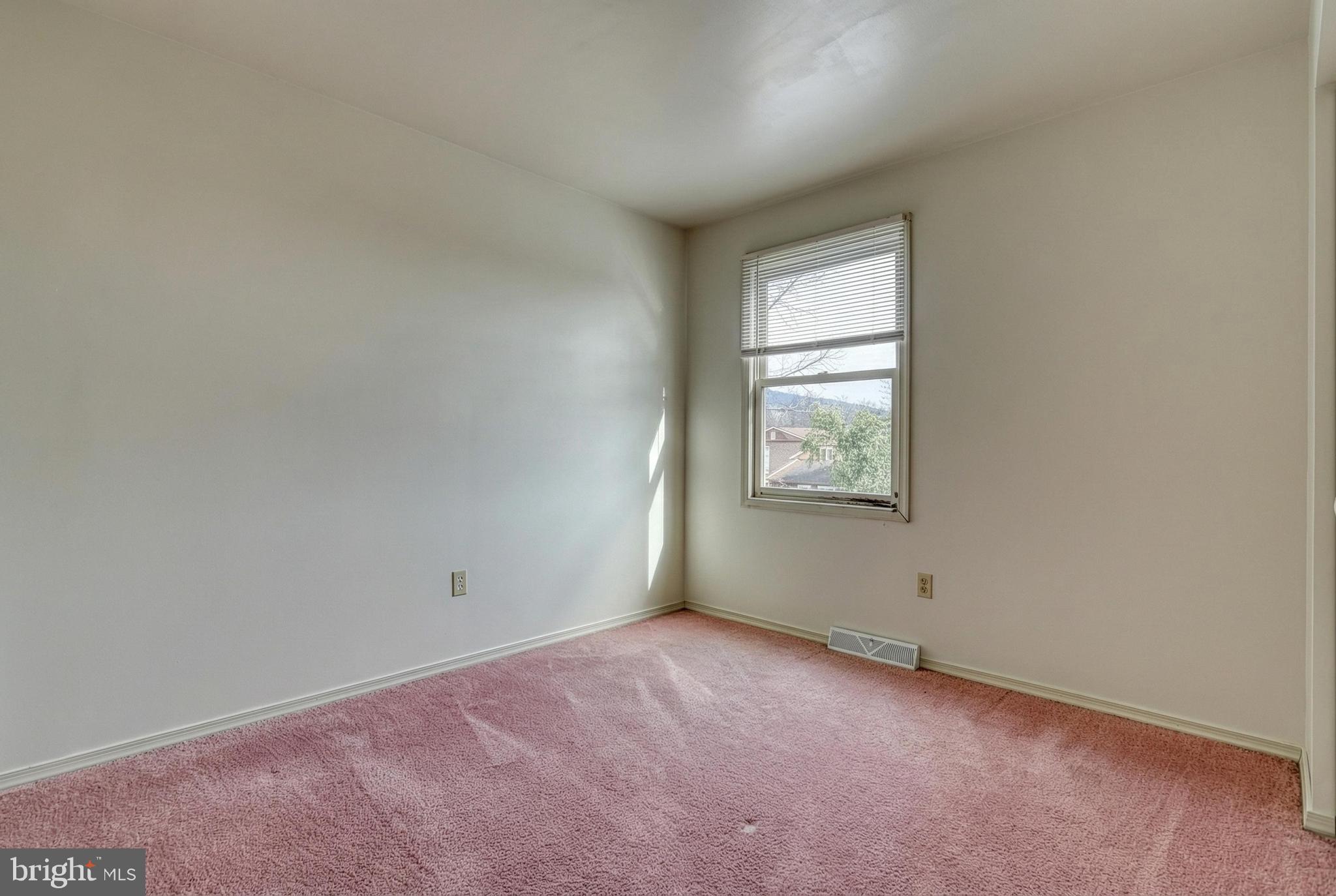 MOUNTAIN VIEW ESTATES - Residential