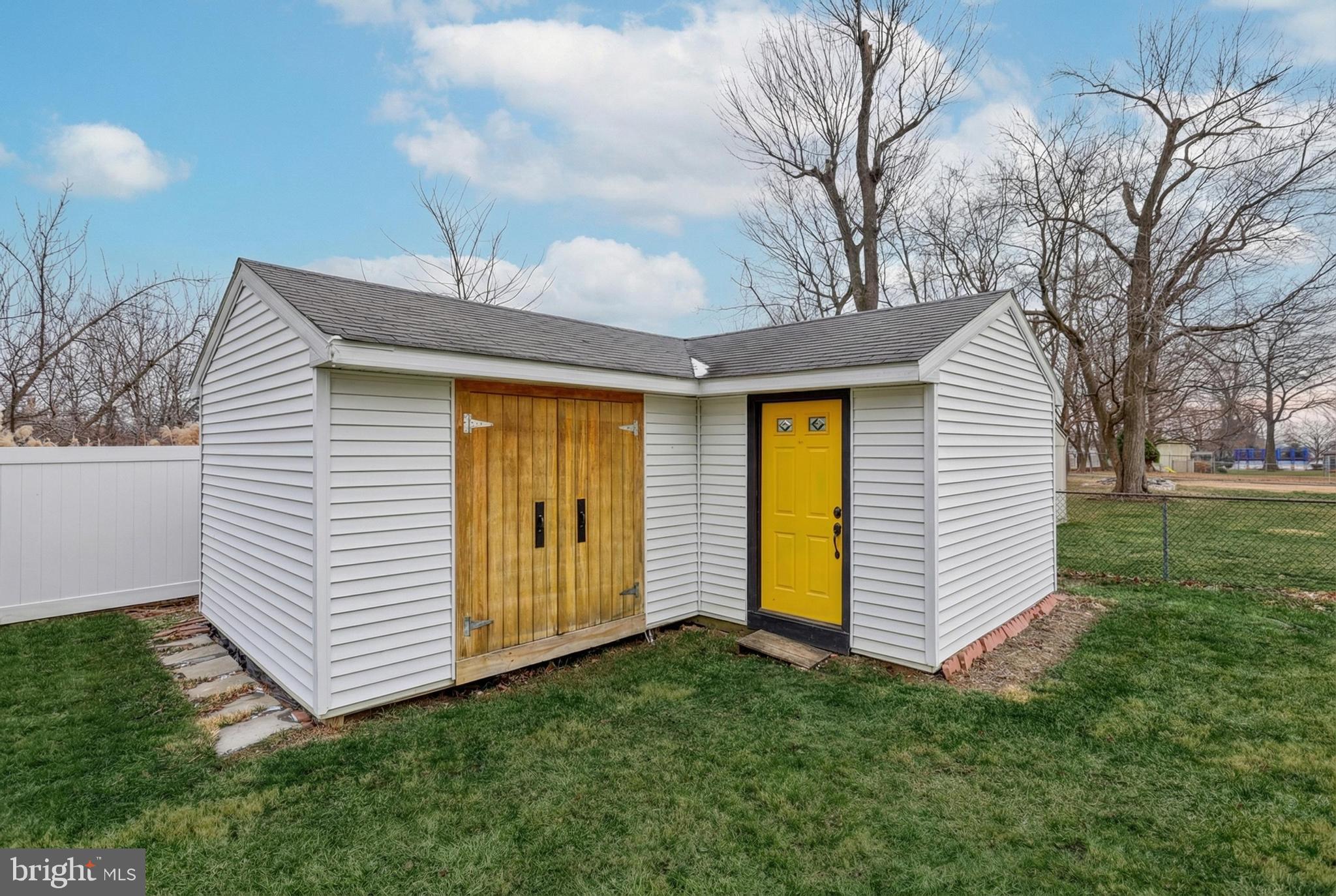 MOUNTAIN VIEW ESTATES - Residential