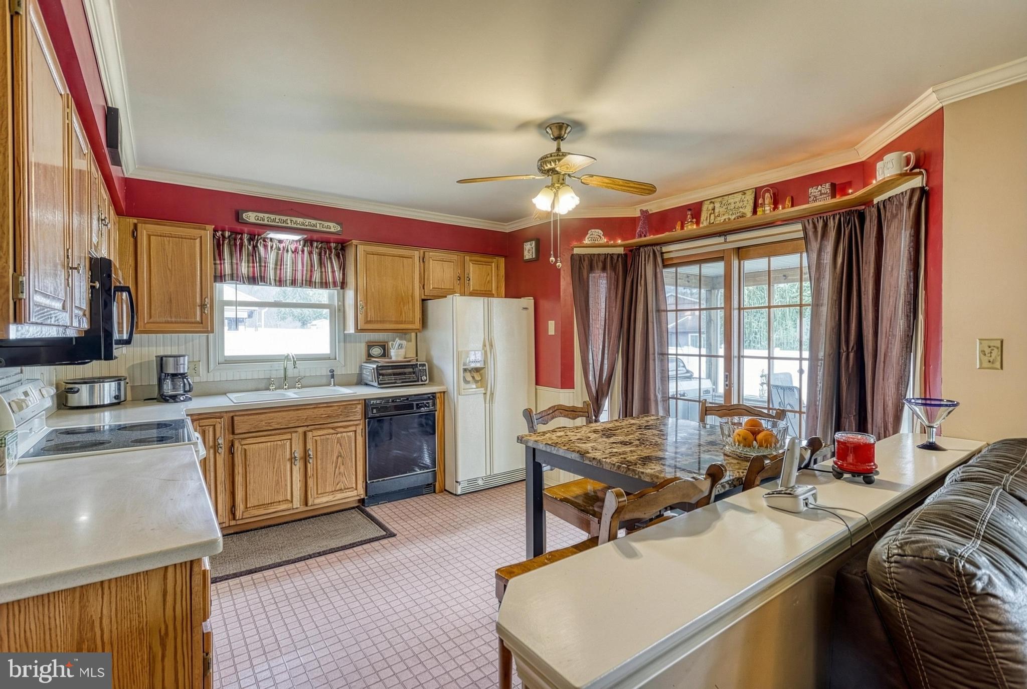 MOUNTAIN VIEW ESTATES - Residential