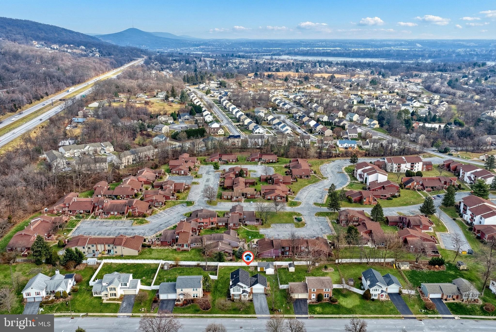 MOUNTAIN VIEW ESTATES - Residential