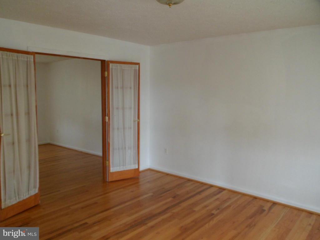 JOHN WAYNE ESTATES - Residential