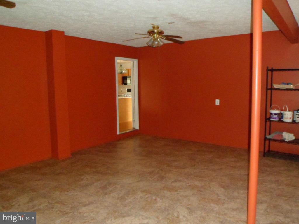 JOHN WAYNE ESTATES - Residential