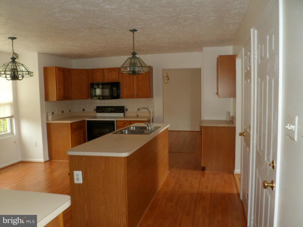 JOHN WAYNE ESTATES - Residential