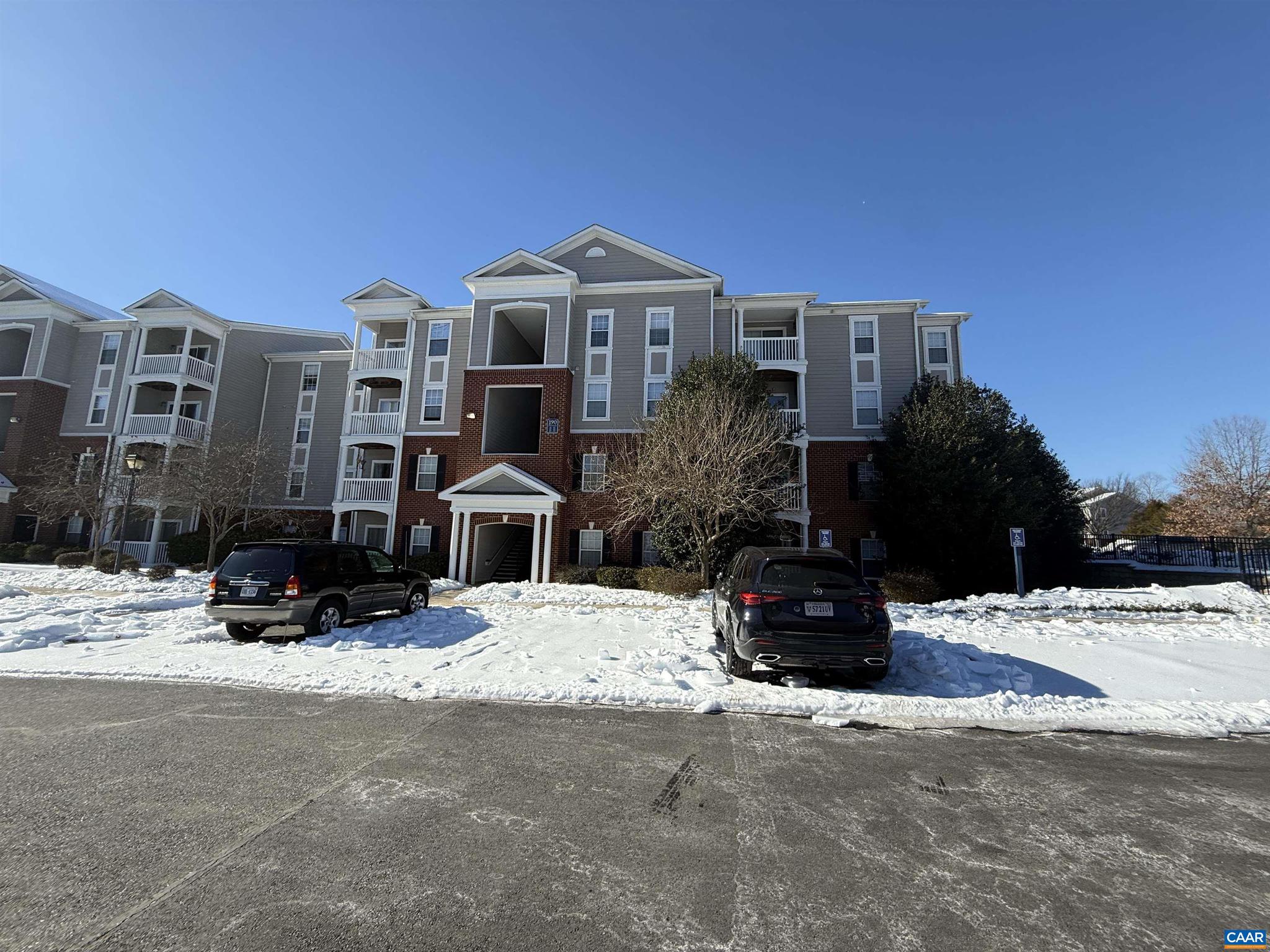 EAGLES LANDING - Residential