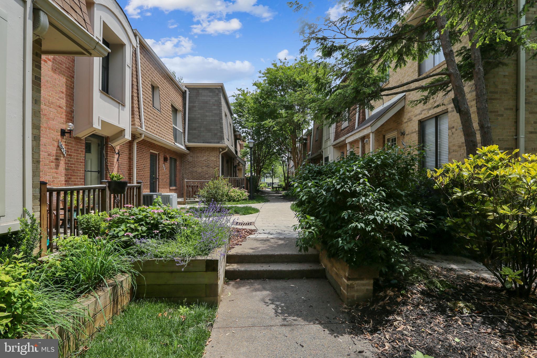 BEVERLEY HILLS - Residential