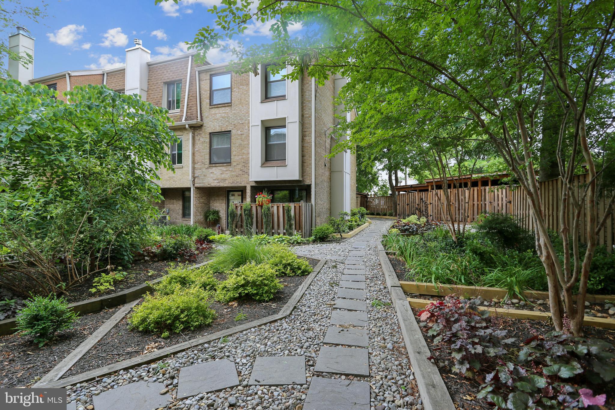 BEVERLEY HILLS - Residential