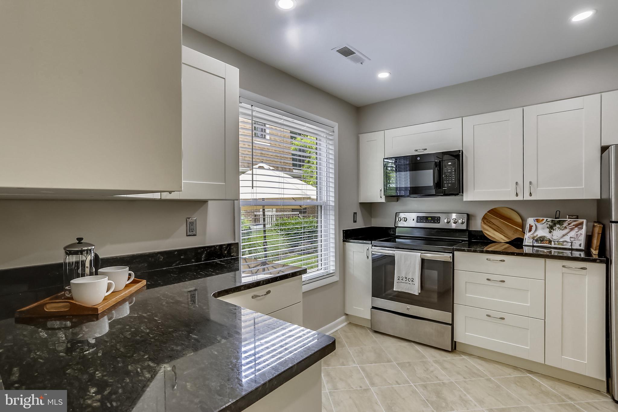 BEVERLEY HILLS - Residential