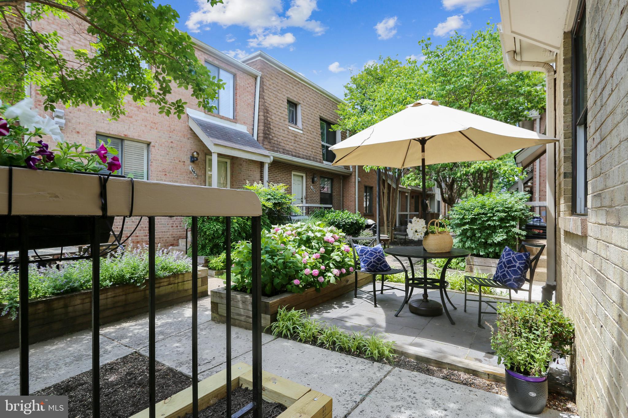 BEVERLEY HILLS - Residential