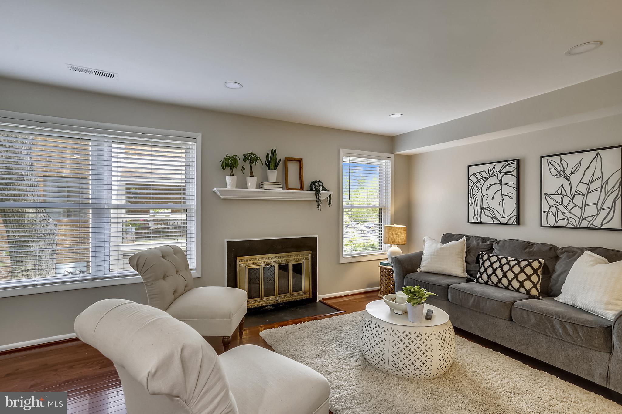 BEVERLEY HILLS - Residential