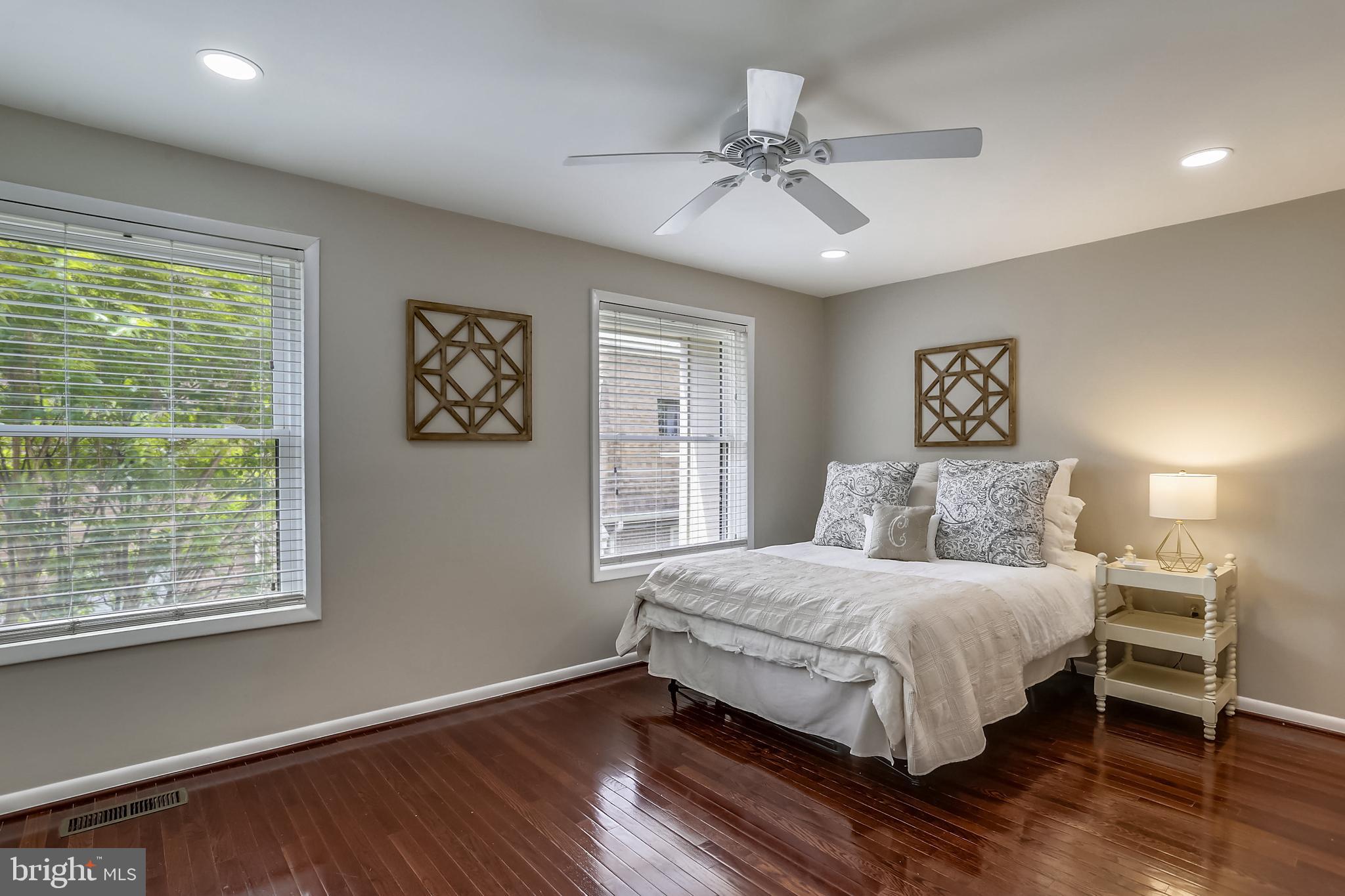 BEVERLEY HILLS - Residential