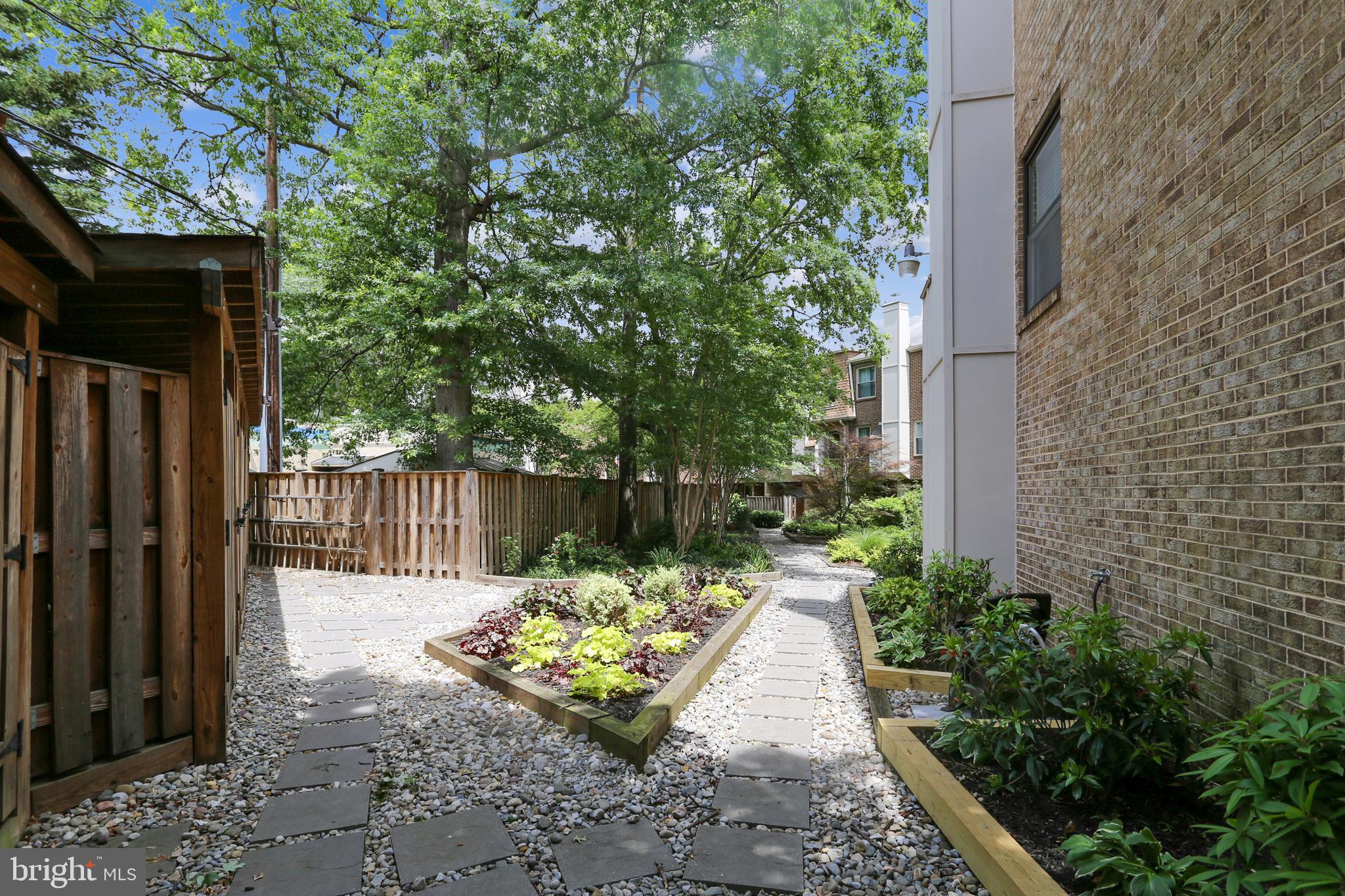 BEVERLEY HILLS - Residential