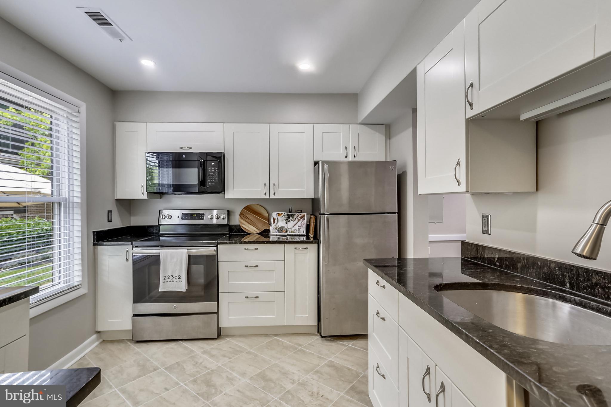 BEVERLEY HILLS - Residential