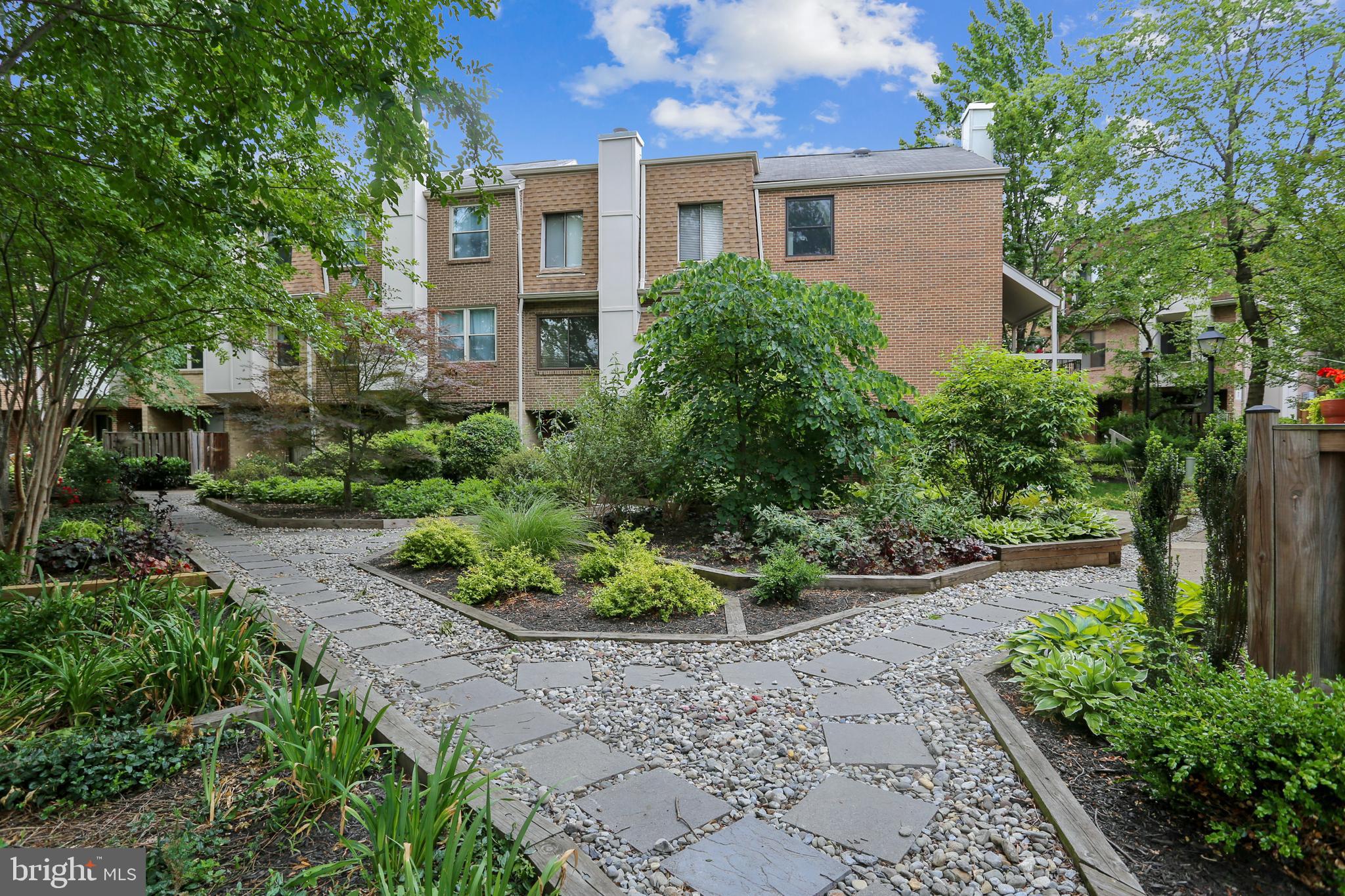 BEVERLEY HILLS - Residential