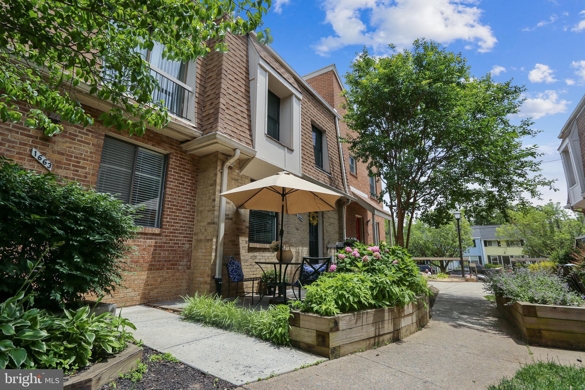 BEVERLEY HILLS - Residential