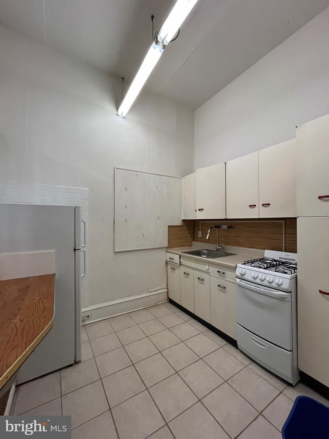 RITTENHOUSE SQUARE - Residential Lease