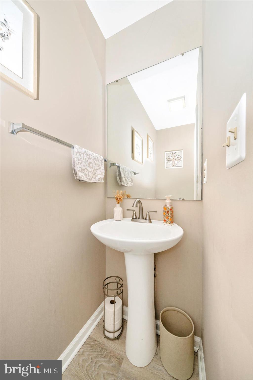 ALBERT COURTS - Residential