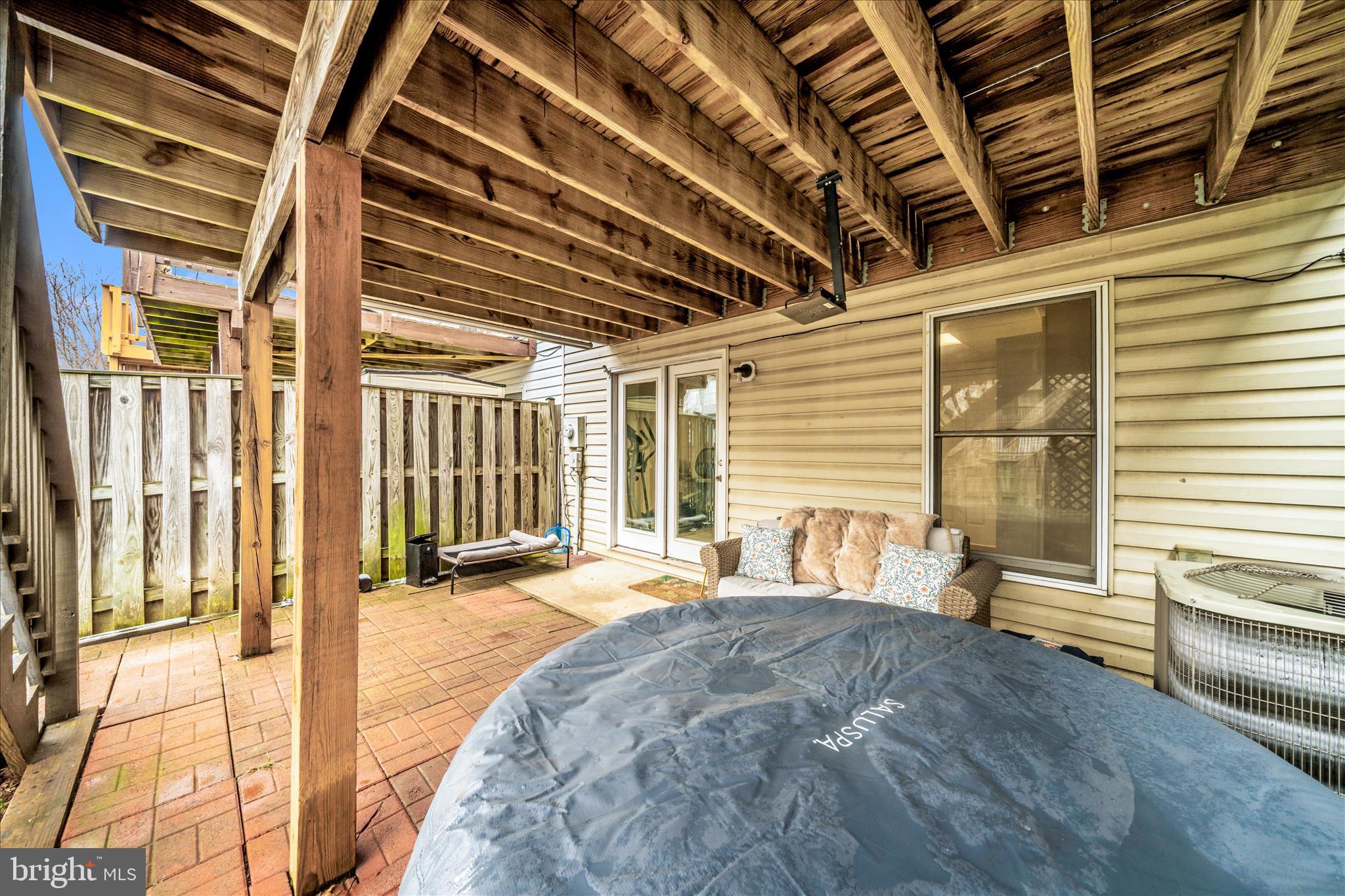 ALBERT COURTS - Residential